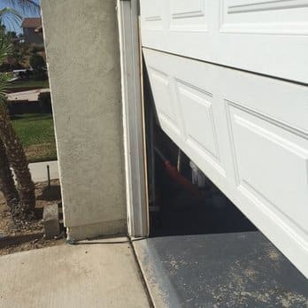 garage door won't close